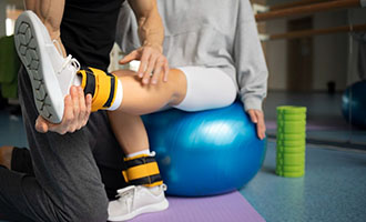 How to Choose the Right Sports Rehab Treatment Clinic Near You